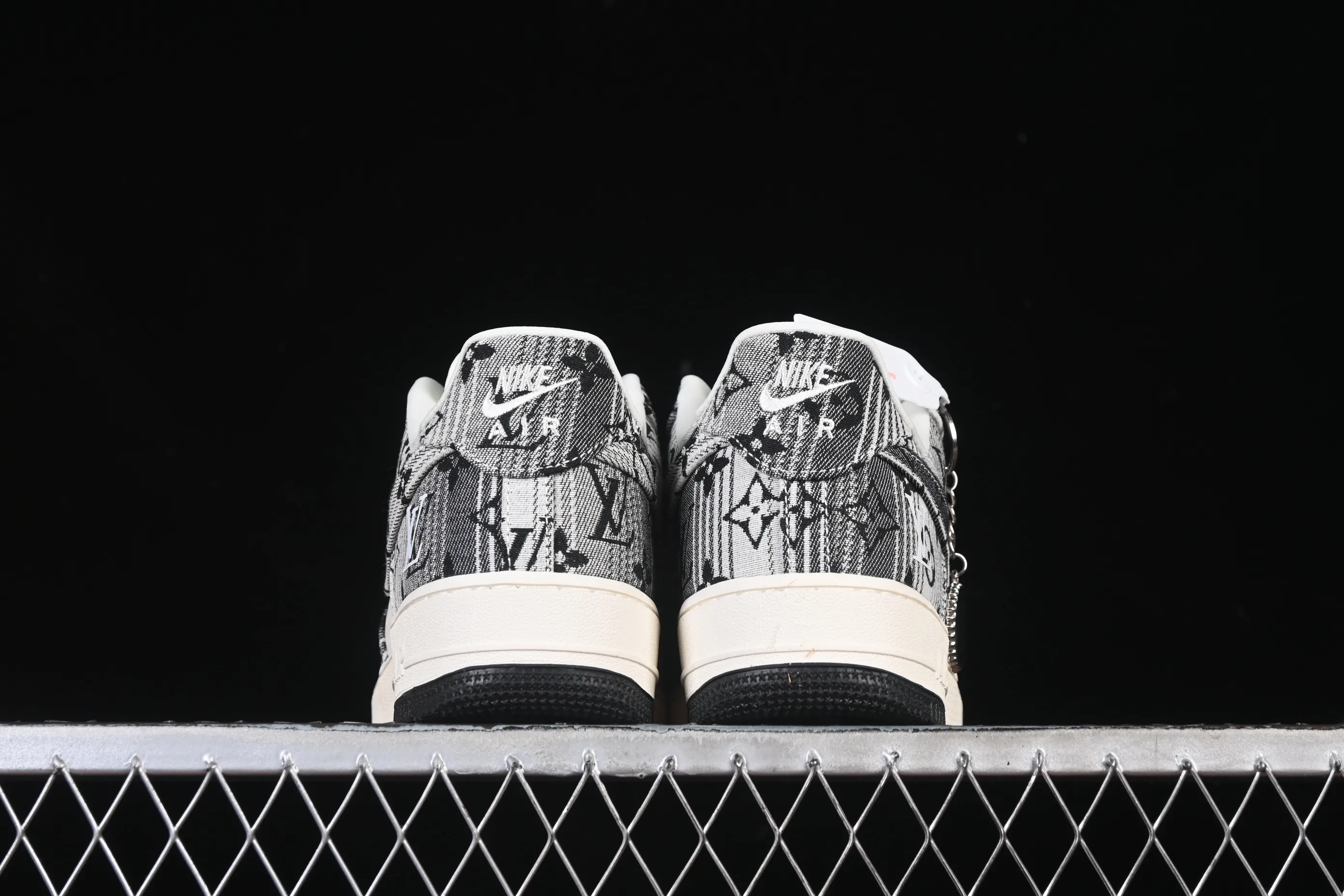 All categories Nk Air Force 1 Air Force series Nk Air Force 1 Low Air Force low-top Nike Air Force 1'07 Low LV joint gray floral cloth Air Force 1 low-top casual sneakers DF0188-077